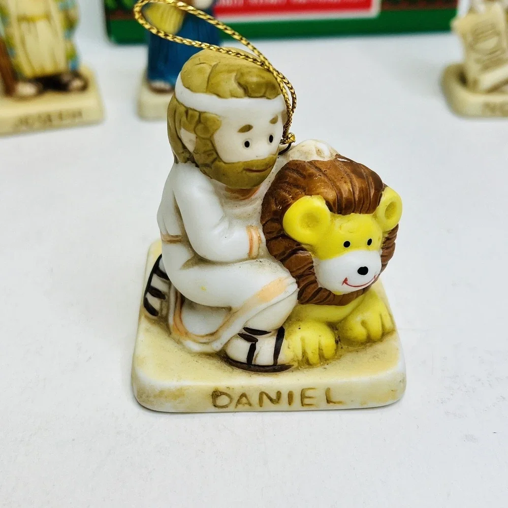 House‎ Of Lloyd Bible Story Ornaments Vtg 1991 Christmas Around The World w/ Box